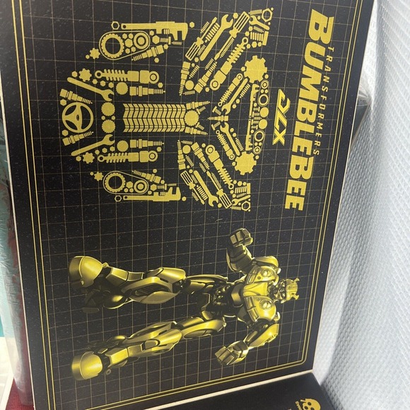 THREEZERO- TRANSFORMERS BUMBLE BEE DLX COLLECTIBLE FIGURE BUMBLEBEE - Picture 3 of 7